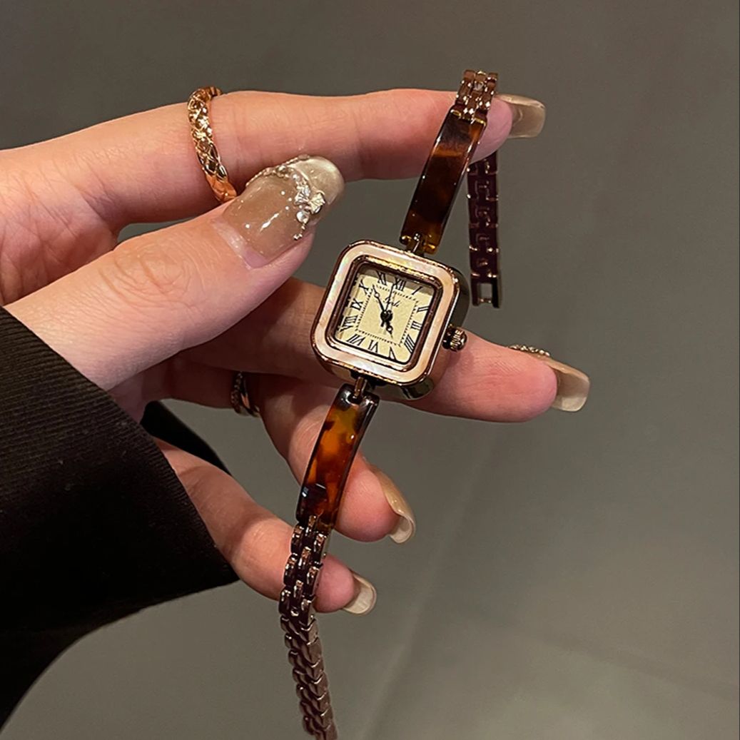 Jewelry Watches Vintage - Luxe vintage dameshorloges met Romeinse cijfers